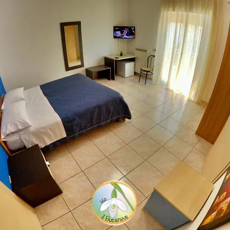 فندق مبيت وإفطار Il Bucaneve كوريليانو كالابرو